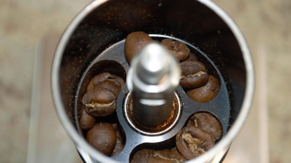 ✨ La clave para un café perfecto está en la molienda adecuada. Cada tipo de  cafetera requiere un tamaño de molienda específico para extraer…