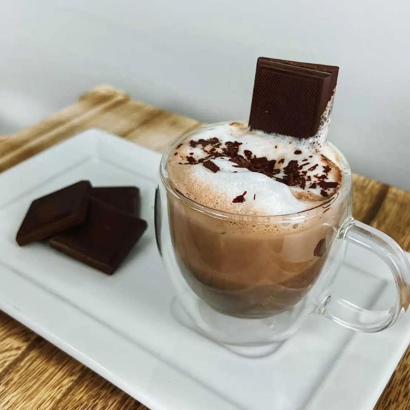 Maridaje cafés con leche y chocolate